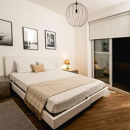 Apartmán Luxurious & Stylish Penthouse With Private Pool