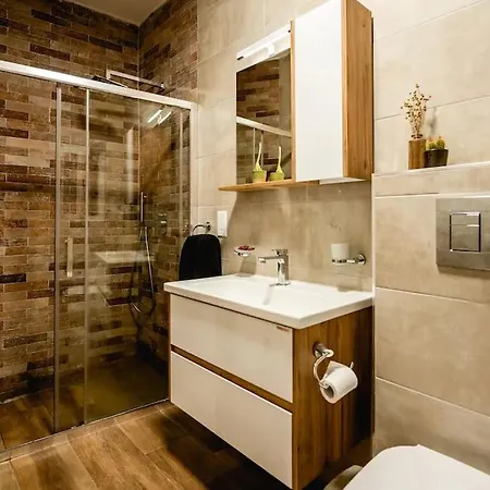 Luxurious & Stylish Penthouse With Private Pool Apartmán *