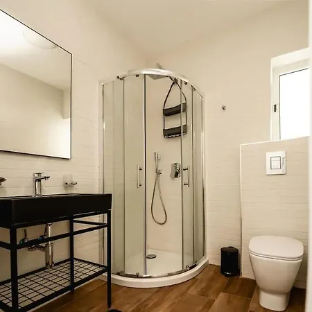 Luxurious & Stylish Penthouse With Private Pool *