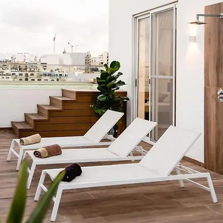 Luxurious & Stylish Penthouse With Private Pool * Msida