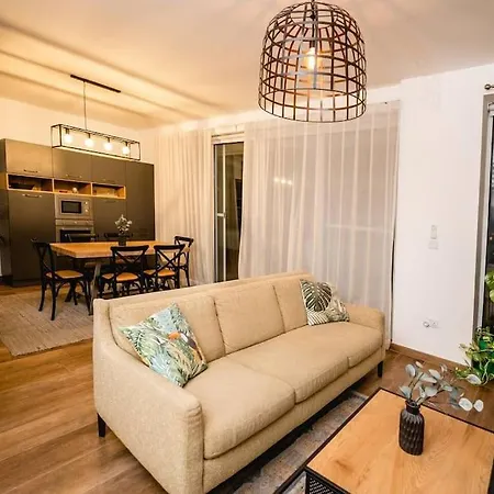 Luxurious & Stylish Penthouse With Private Pool * Msida