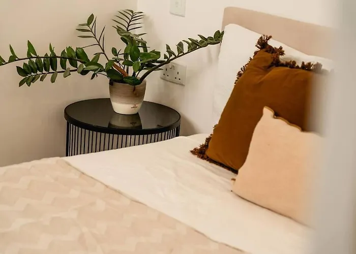 Luxurious & Stylish Penthouse With Private Pool *