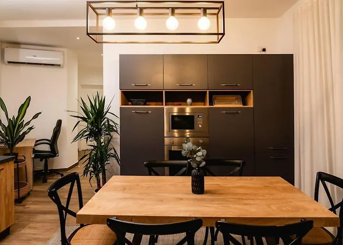 Luxurious & Stylish Penthouse With Private Pool * Msida