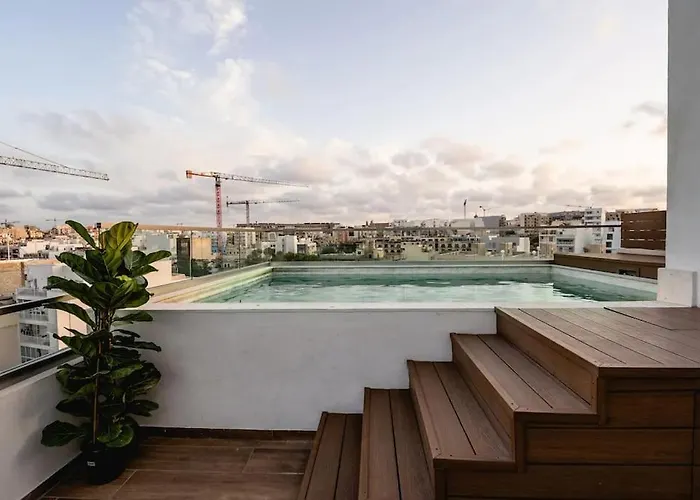 Apartment Luxurious & Stylish Penthouse With Private Pool