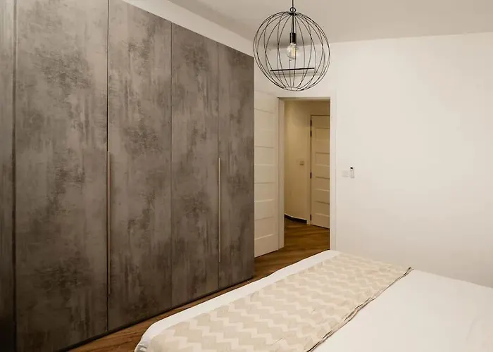 Luxurious & Stylish Penthouse With Private Pool Msida