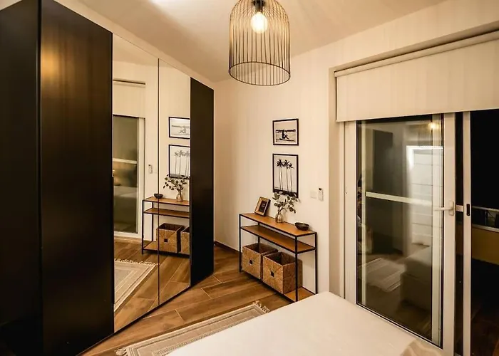 Luxurious & Stylish Penthouse With Private Pool