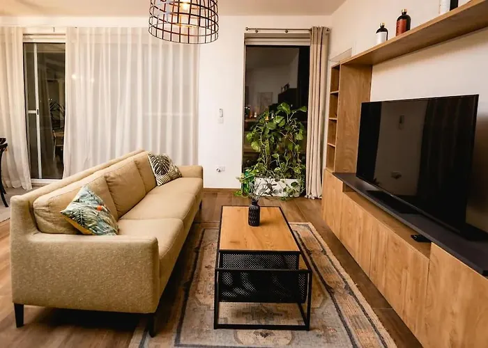 Luxurious & Stylish Penthouse With Private Pool * Msida