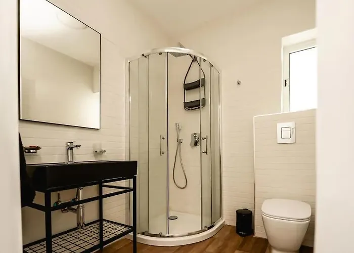 Luxurious & Stylish Penthouse With Private Pool *